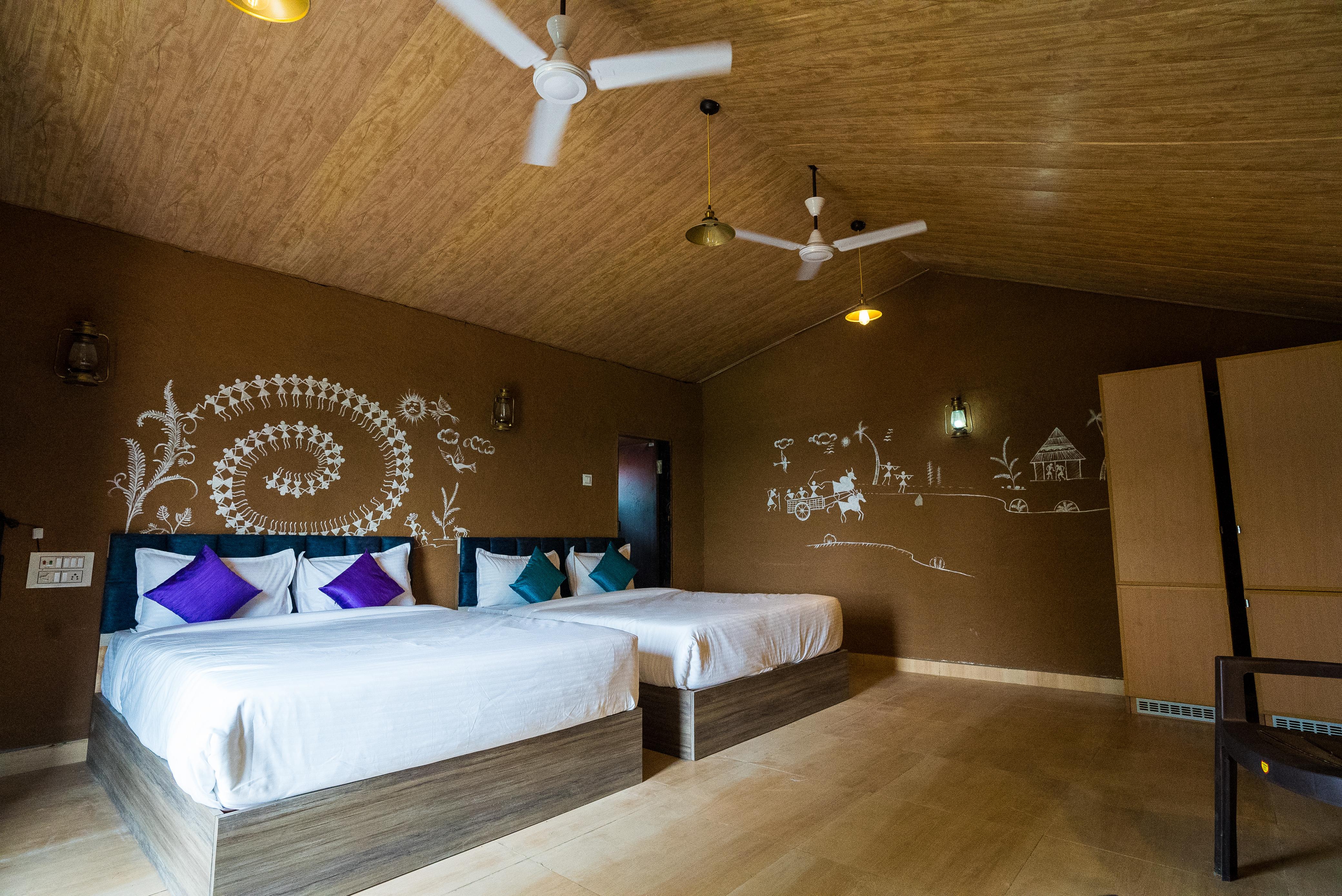 Handcrafted Mud Arches & Reliefs
